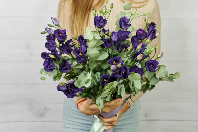send purple flowers bouquets online
